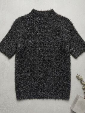 Short Sleeve Mock Neck Eyelash/Feather Yarn Knit Sweater (XS) Oversized Cozy